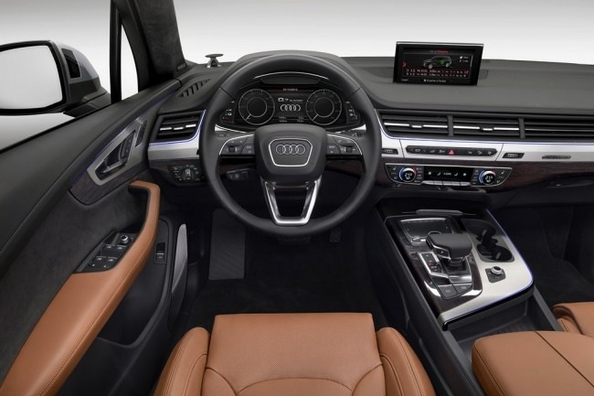 Overview hybrid Audi Q7 e-Tron with diesel engine