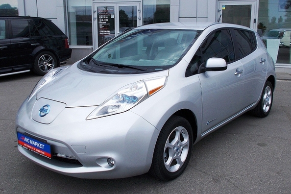 The company AIS is starting to import to Ukraine of electric cars Nissan Leaf from USA