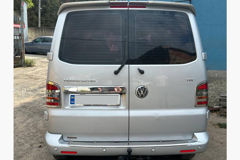 Volkswagen T5 Caravelle 2004-2010 Chrome Tail Light Covers (Carmos, 2 pcs, Stainless Steel) Photo 5