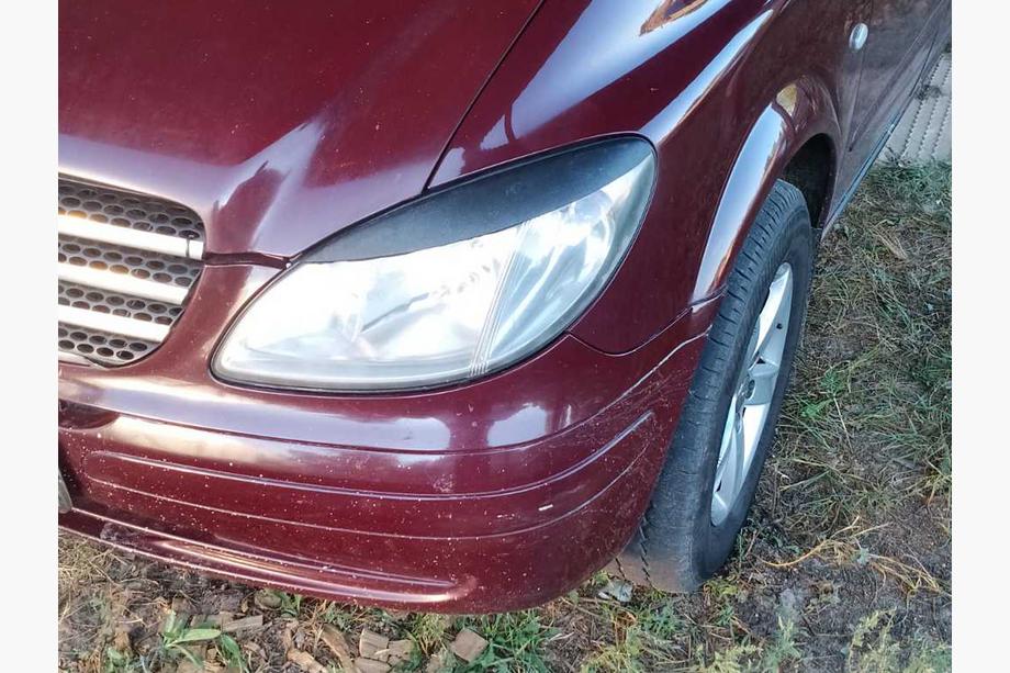 Mercedes Vito W639 2004-2014 Headlight eyebrows straight (2004-2010, 2 pcs, plastic) Photo 2