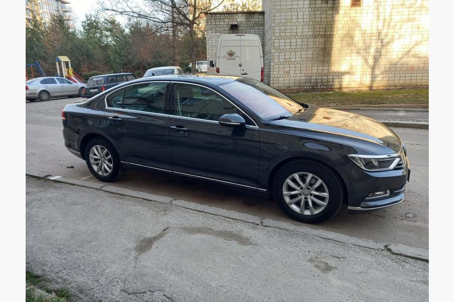 Volkswagen Passat B8 2015-2023 Door Mouldings SD/SW (8 pcs, Stainless Steel) Carmos - Turkish Stainless Steel Image