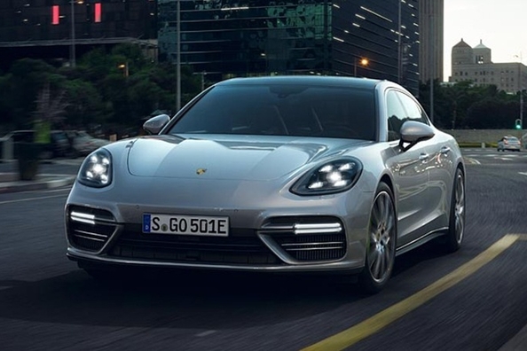 Browse Porsche Panamera Turbo S E-Hybrid