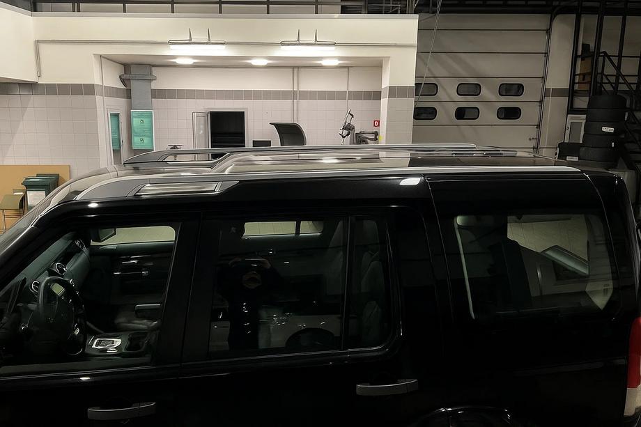Land Rover Discovery IV 2009-2017 Roof Rails Original Model (silver) Image