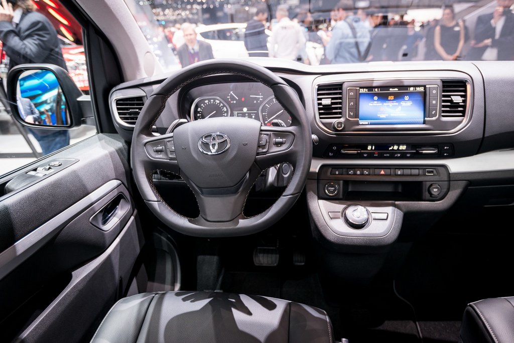Browse Toyota Proace Verso