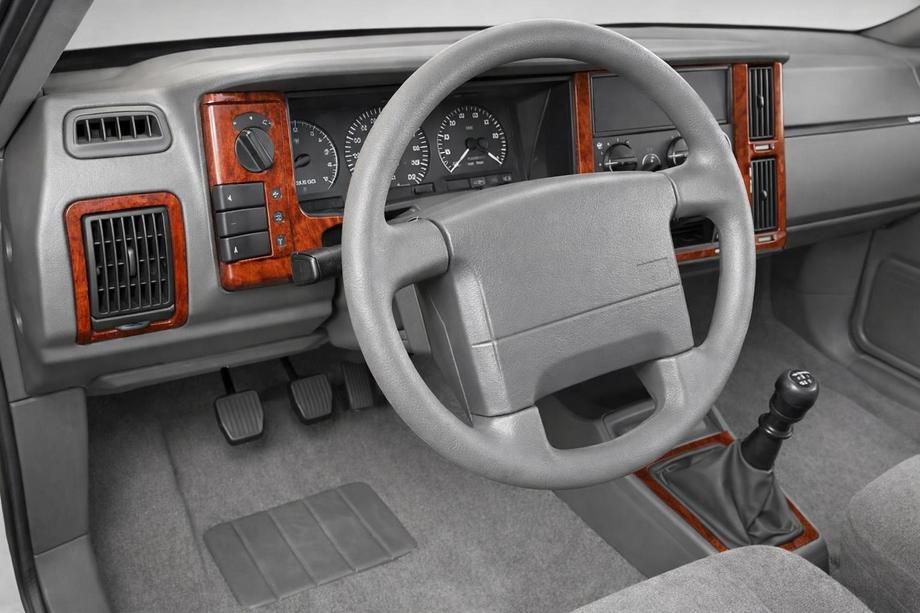 Volvo 440/460 1988-1996 Dashboard Trim Covers Image