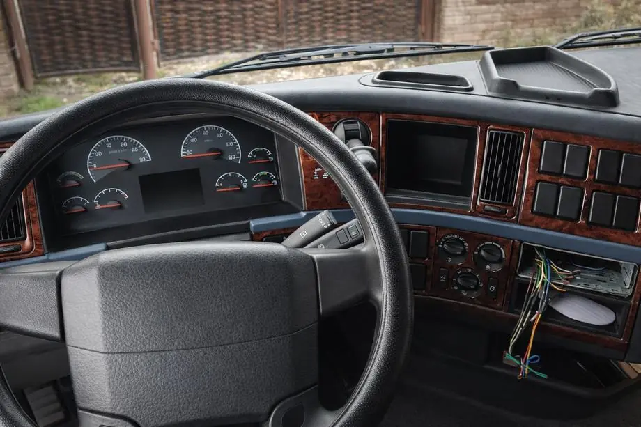 Volvo FH 1993-2012 Dashboard Trim 2002-2008 (Wood Grain) Image
