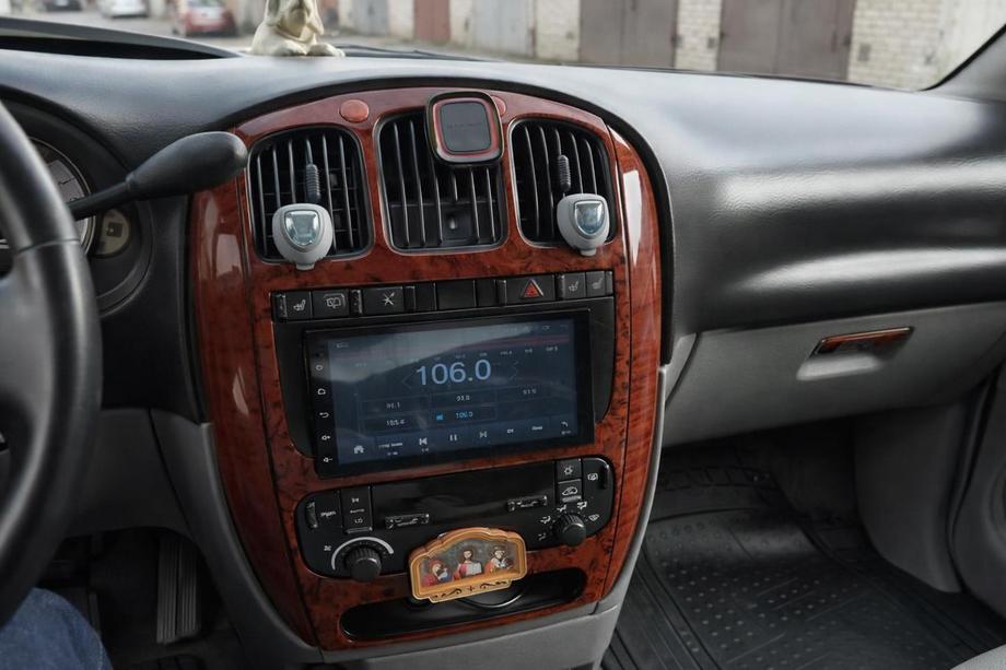 Chrysler Voyager 2001-2007 Dashboard Trim Covers (Meric) Image