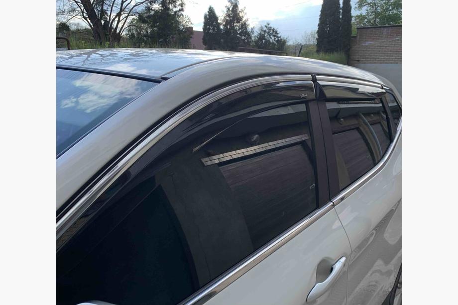 Nissan Qashqai 2014-2021 Window deflectors with chrome trim (Niken, 4 pcs) Image