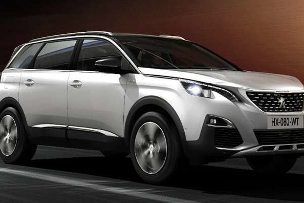French style in the crossover Peugeot 5008 2017