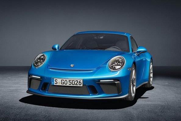 Porsche presented a special version of the 911 GT3 Touring Package