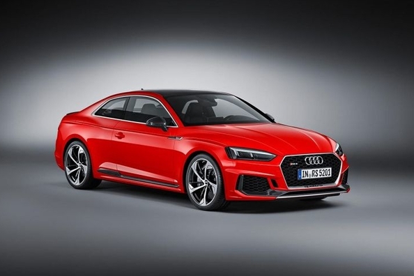 Sport and comfort in the new Audi RS5 Coupe