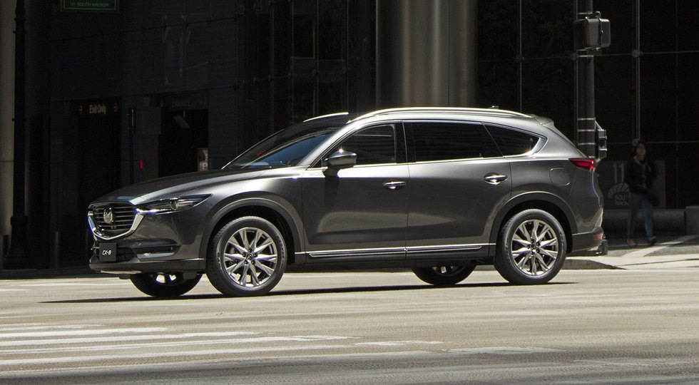 The new crossover Mazda CX-8