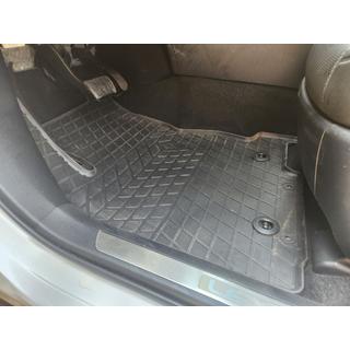 Rubber Floor Mats (4 pcs, Stingray Premium)