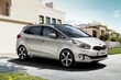 Overview of the compact MPV KIA Carens photo 1