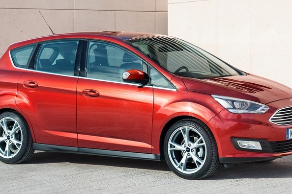 Review of the compact five-seat minivan Ford C-Max