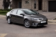 A review of the popular Toyota Corolla sedan photo 2
