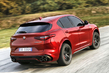 Overview of crossover Alfa Romeo Stelvio photo 3