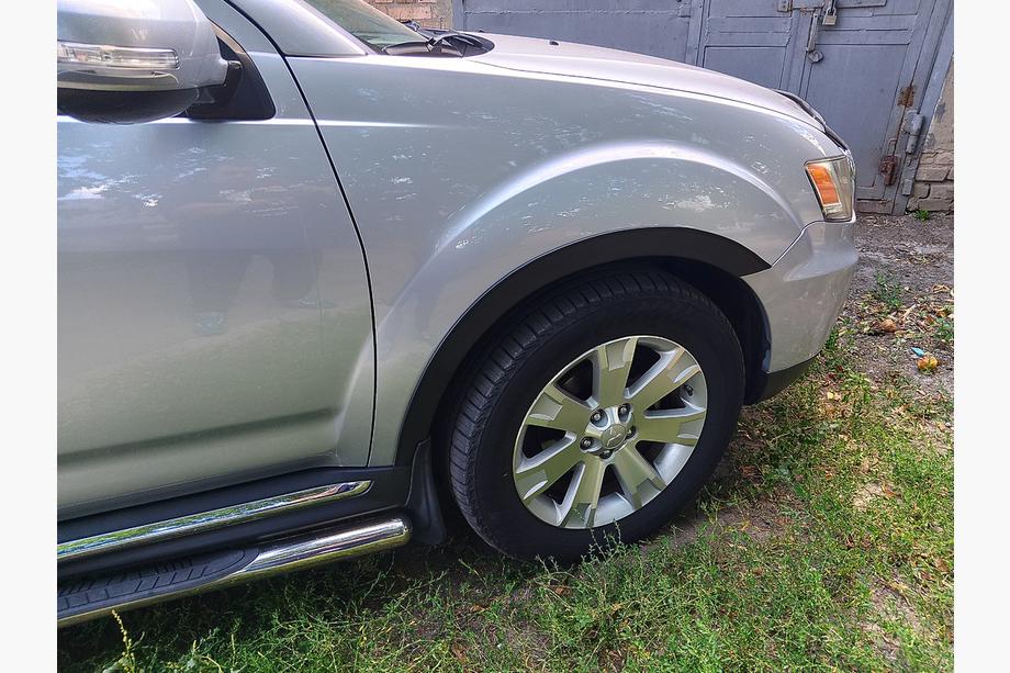 Mitsubishi Outlander 2006-2012 Fender flares (4 pcs, black) Image