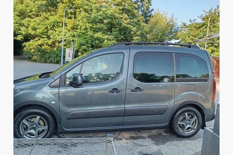 Peugeot Partner Tepee 2008-2018 Fender flares (4 pcs, black) XTR, 2 side doors, plastic Photo 3
