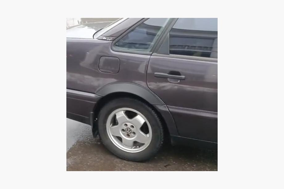 Volkswagen Passat B4 1993-1996 Fender flares (4 pcs, black) Photo 4