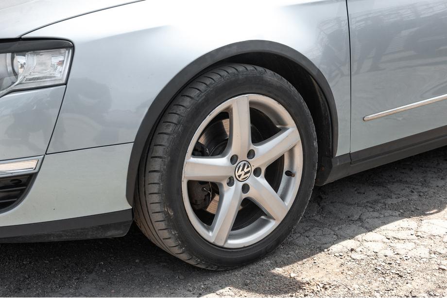 Volkswagen Passat B6 2006-2012 Fender flares (4 pcs, ABS) Image