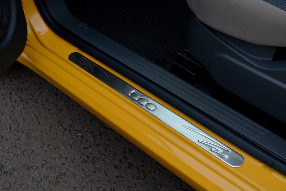 Fiat 500/500L 2013-2022 Door Sill Protectors 500 (OmsaLine, 2 pcs, Stainless Steel) Image