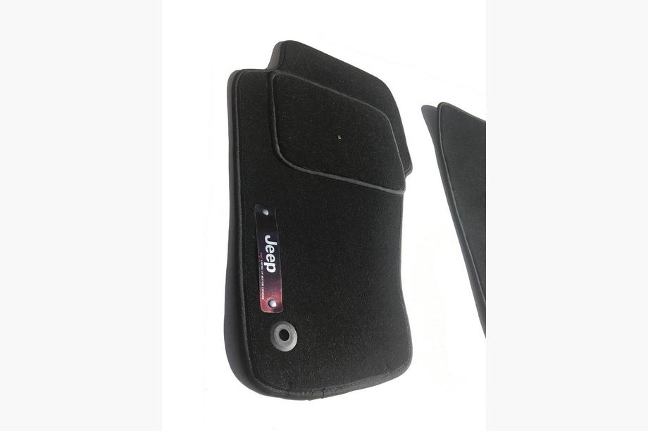 Jeep Grand Cherokee WK 2004-2010 Textile Floor Mats (Fortuna) Photo 3