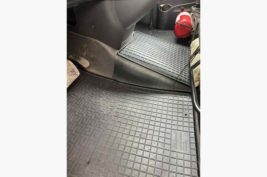 Mercedes Vito W639 2004-2014 Rubber Floor Mats (3 pcs, Polytep) Photo 4