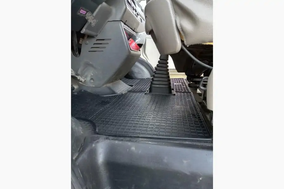 Volkswagen T4 Transporter 1990-2003 Rubber Floor Mats (2 pcs, Polytep) Photo 5