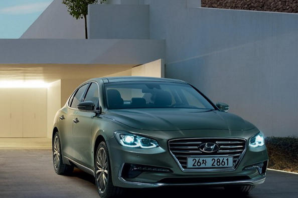 Overview flagship sedan Hyundai Grandeur of new generation