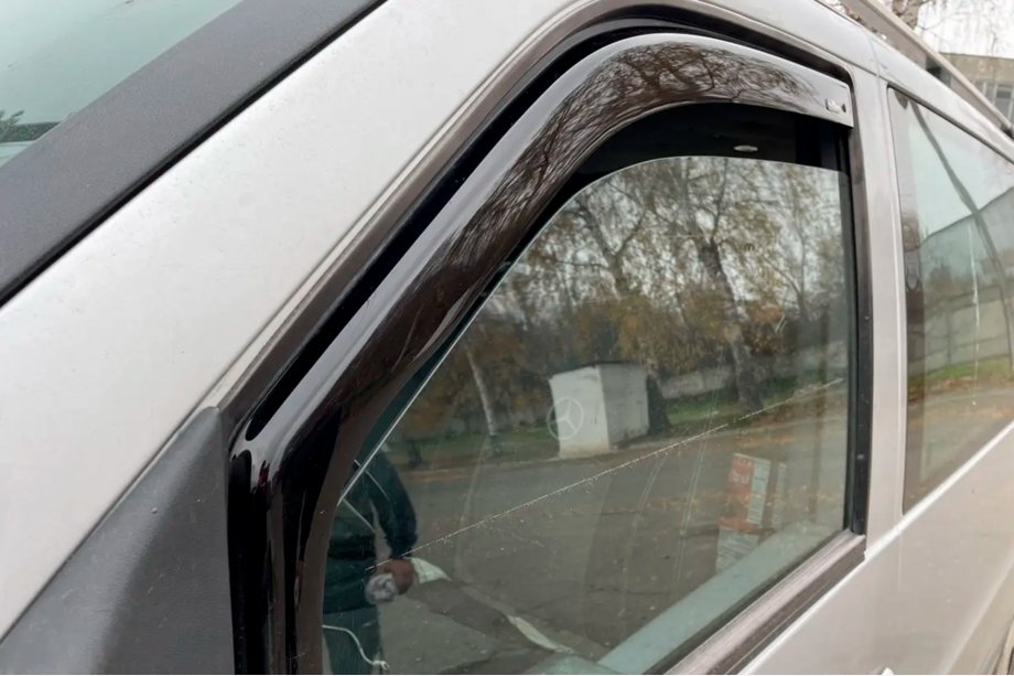 Mercedes Vito W638 1996-2003 In-channel window deflectors (2 pcs, HIC) Photo 10