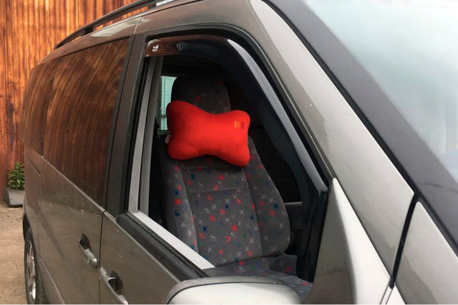 Mercedes Vito W638 1996-2003 In-channel window deflectors (2 pcs, HIC) Photo 2