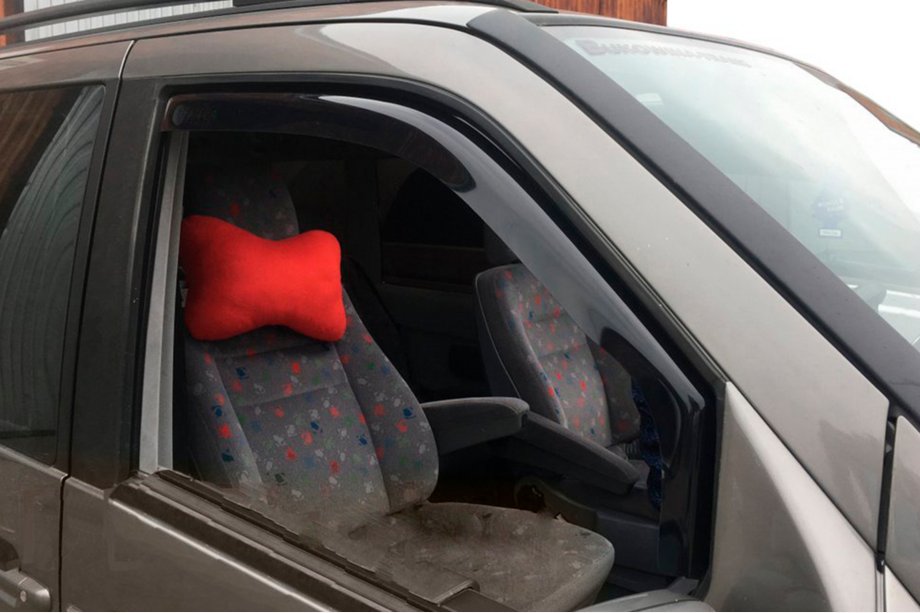 Mercedes Vito W638 1996-2003 In-channel window deflectors (2 pcs, HIC) Photo 11