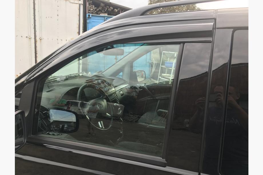Mercedes Vito W639 2004-2014 Window Deflectors (2 pcs, Sunplex Sport) Photo 7