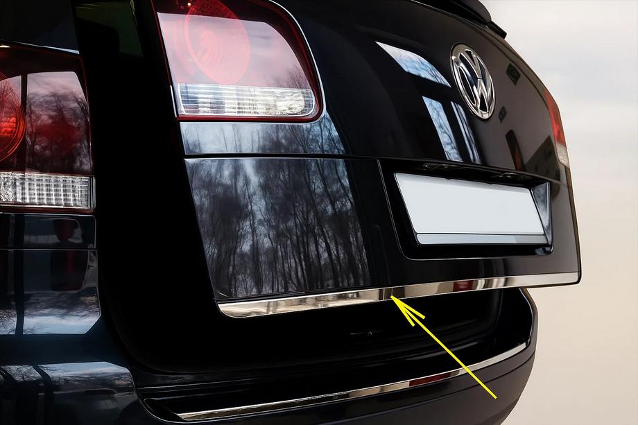 Volkswagen Touareg 2002–2010 Trunk Lid Chrome Trim Carmos - (ABS) Image