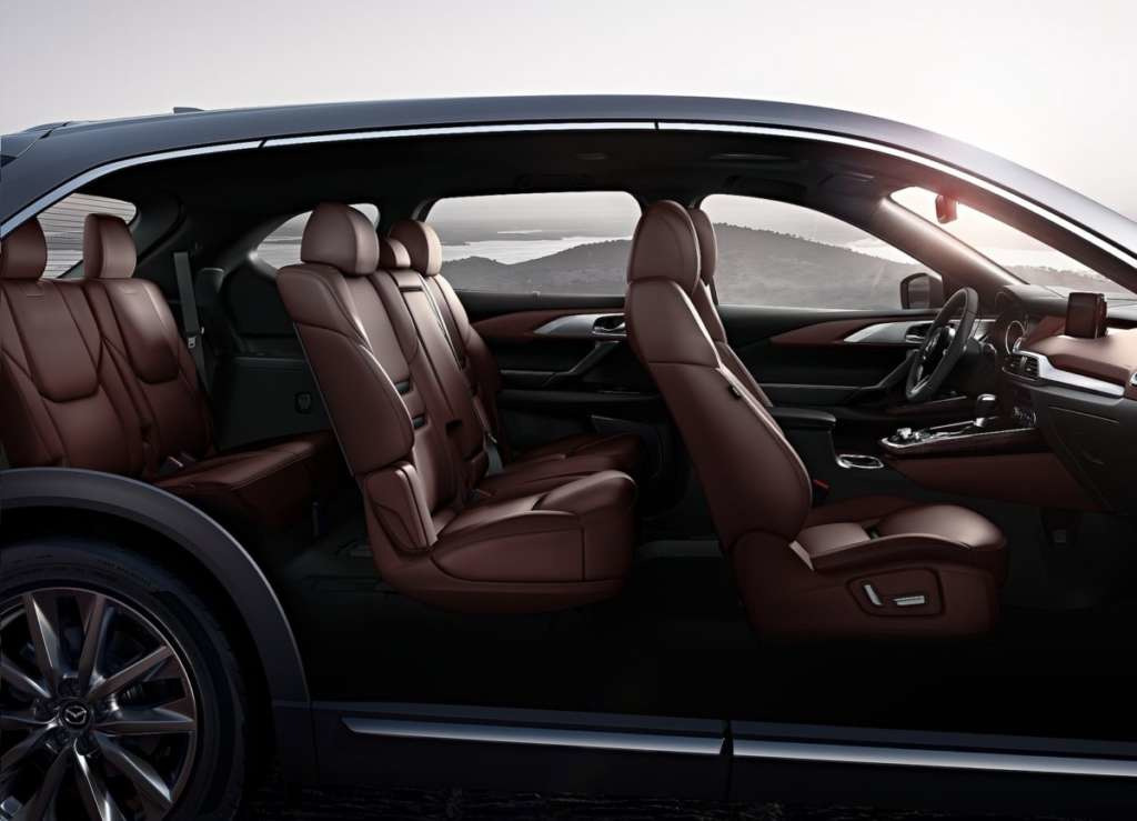 Overview seven-passenger crossover Mazda CX-9