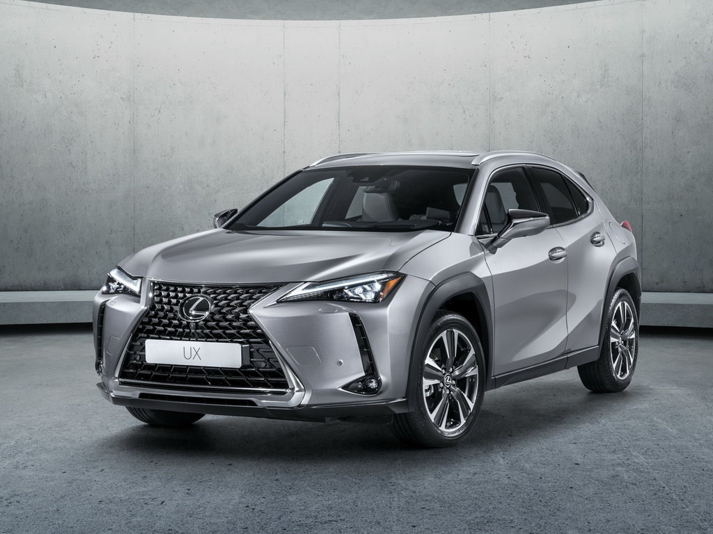 Review of the new compact crossover Lexus UX 200