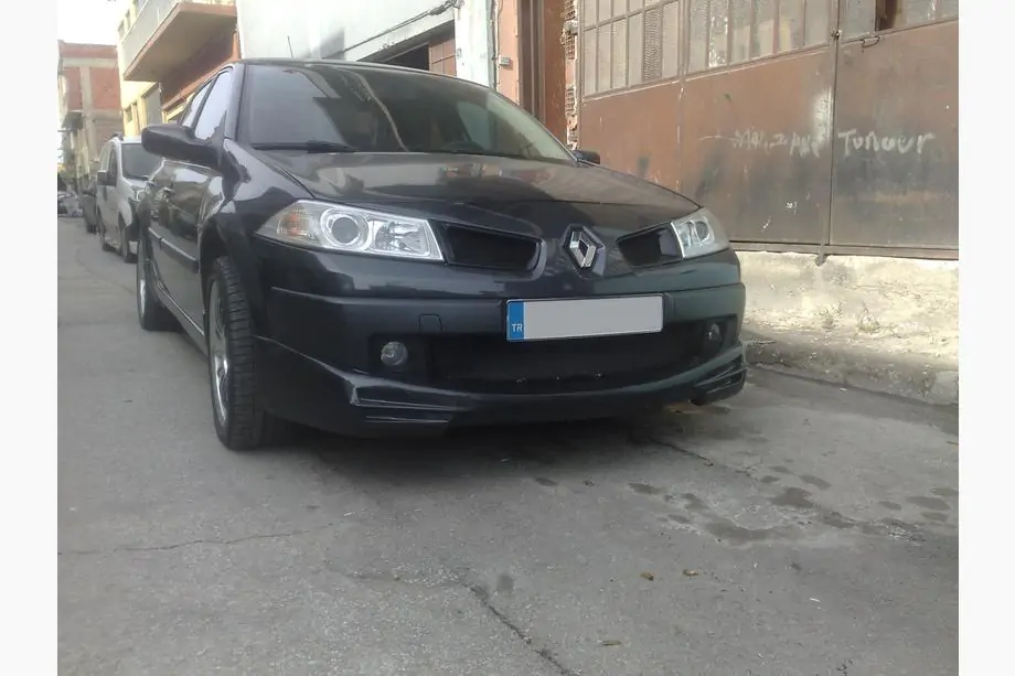 Renault Megane II 2004-2009 Front bumper lip 2006-2009 (primed for painting) Image