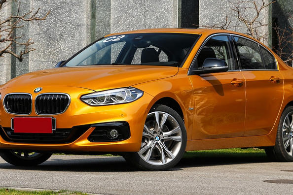 Review sedan BMW 1-Series