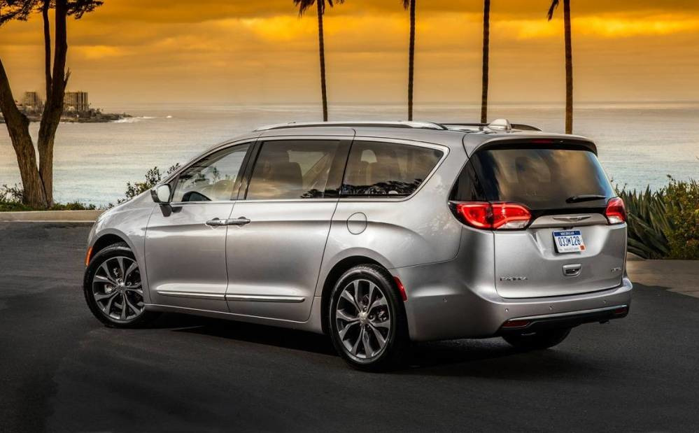 A minivan review Chrysler Pacifica