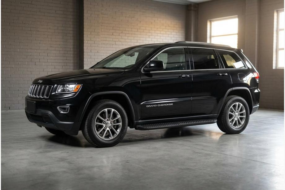 Jeep Grand Cherokee WK2 2010-2021 Side Steps Tayga Black (2 pcs, Aluminum) Image