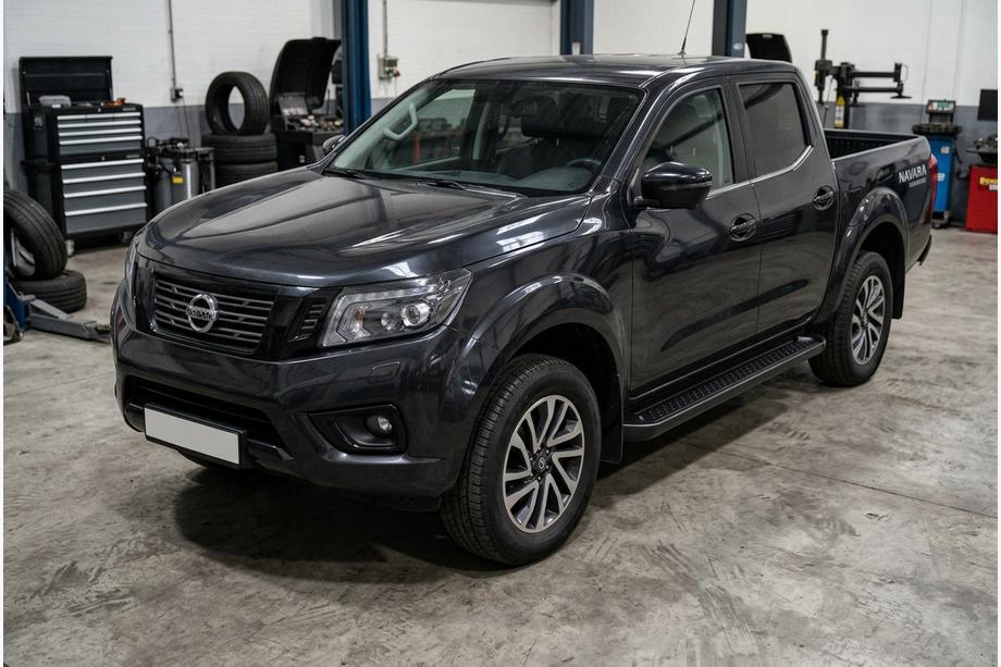 Nissan Navara/NP300 2016- Side Steps Allmond Black (2 pcs, aluminum) Photo 1