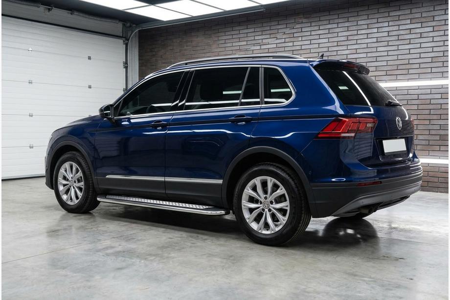 Volkswagen Tiguan 2016-2023 Side Steps Maydos V2 (2 pcs, Aluminum & Stainless Steel) Photo 1