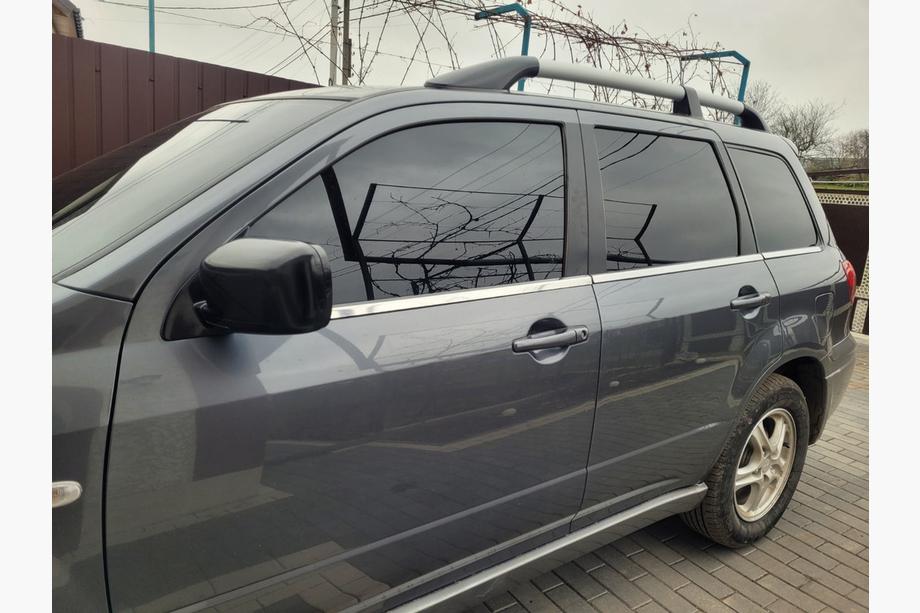 Mitsubishi Outlander 2001-2006 Window Lower Trim Stainless Steel (6 pcs) Image