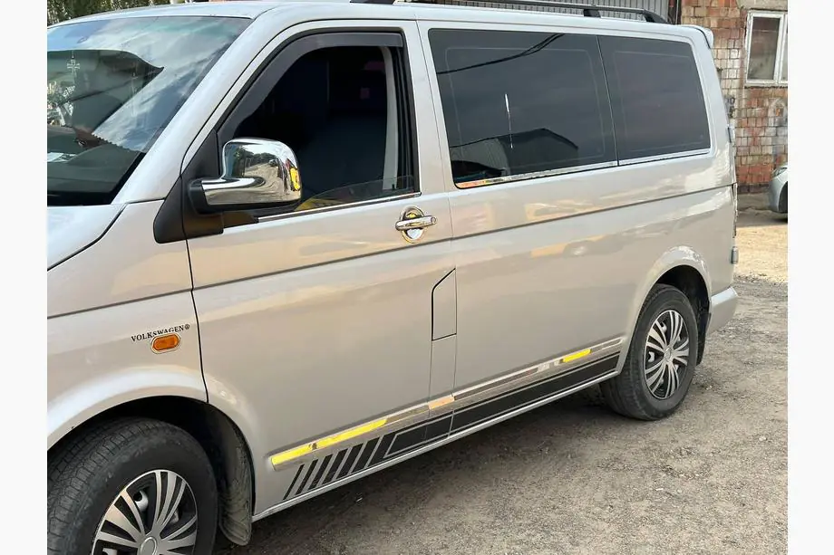 Volkswagen T6 2015-2024 Window lower trim (6 pcs, stainless steel) Image