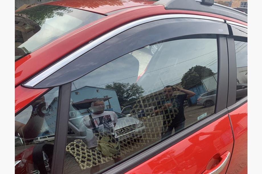 Opel Mokka 2012-2021 Window deflectors with chrome trim (4 pcs, Niken) Photo 4