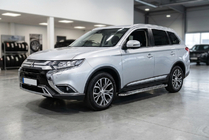 Mitsubishi Outlander 2012-2021 Side Steps Maydos V2 (2 pcs, Aluminum & Stainless Steel) photo 1