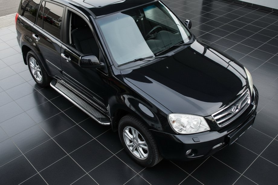 Chery Tiggo 3 2005- Side Steps Maydos V2 (2 pcs, Aluminum & Stainless Steel) Image