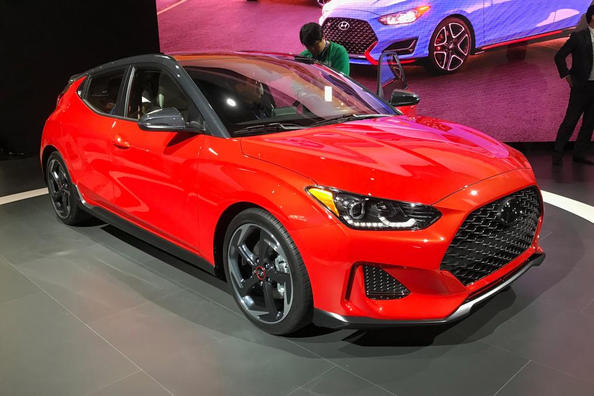An overview of hatchback Hyundai Veloster the second generation