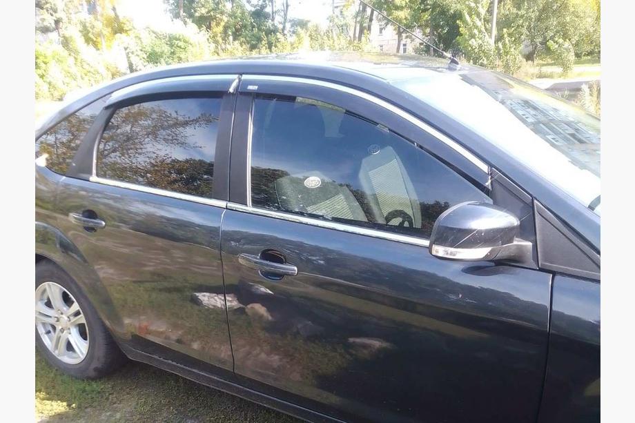 Ford Focus II 2005-2008 Window Deflectors with Chrome Trim SD/HB (4 pcs, Niken) Image